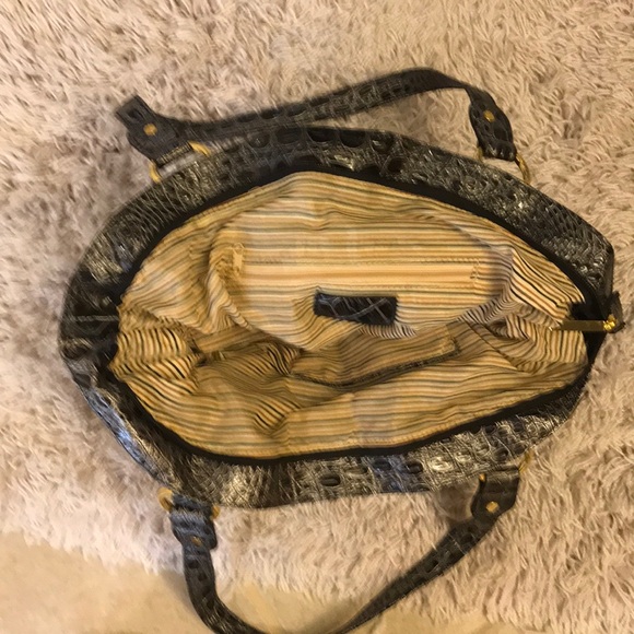Black/Gold Shoulder Bag - Picture 4 of 4